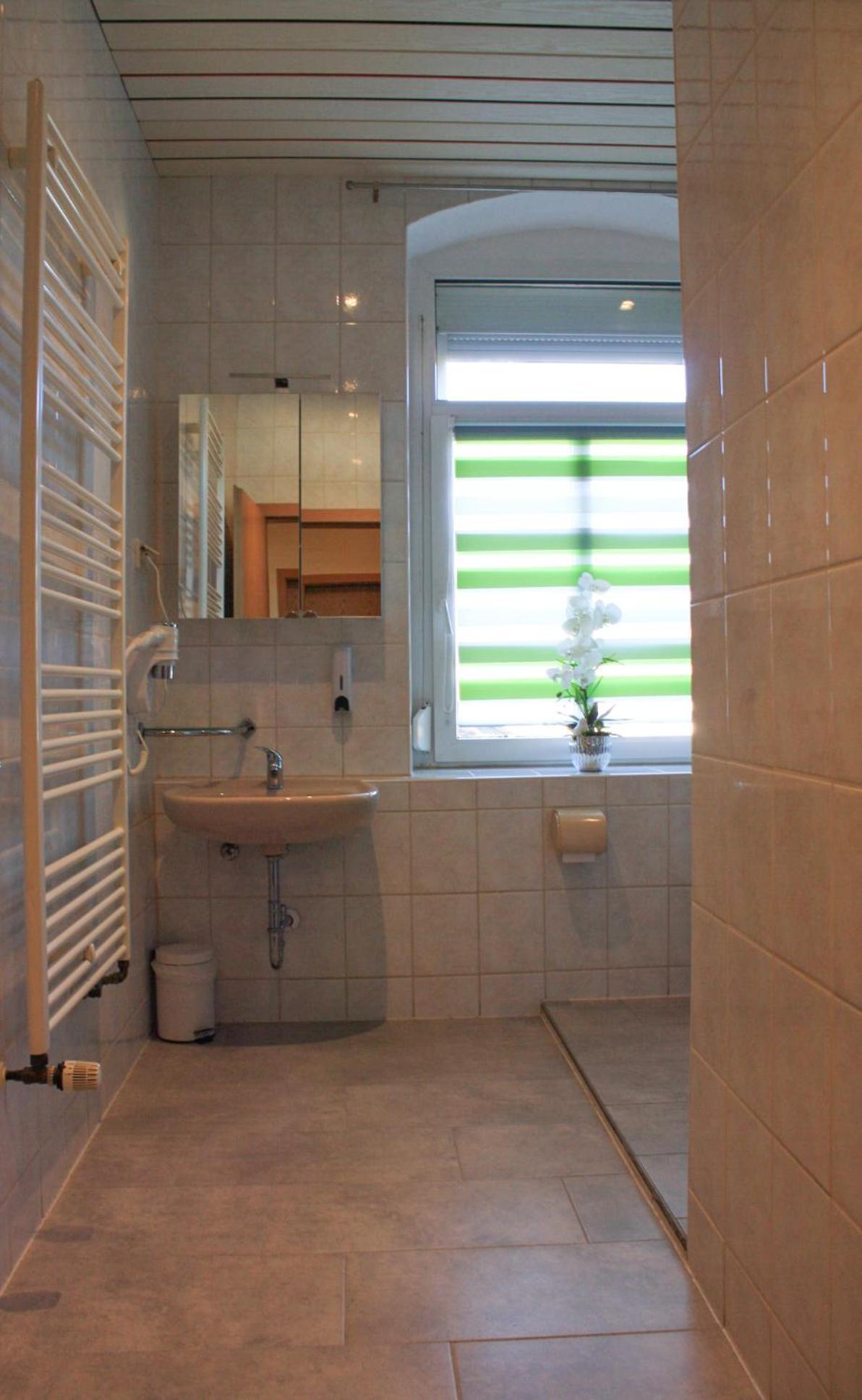 Zur Deutschen Eiche - Fruehstueckspension Und Ferienwohnungen Großschönau Habitación foto