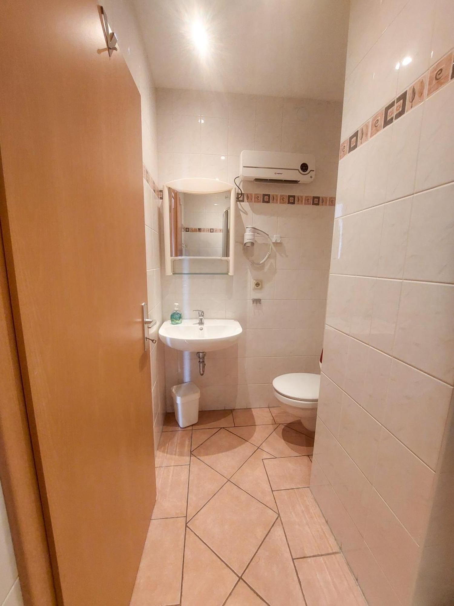 Zur Deutschen Eiche - Fruehstueckspension Und Ferienwohnungen Großschönau Habitación foto