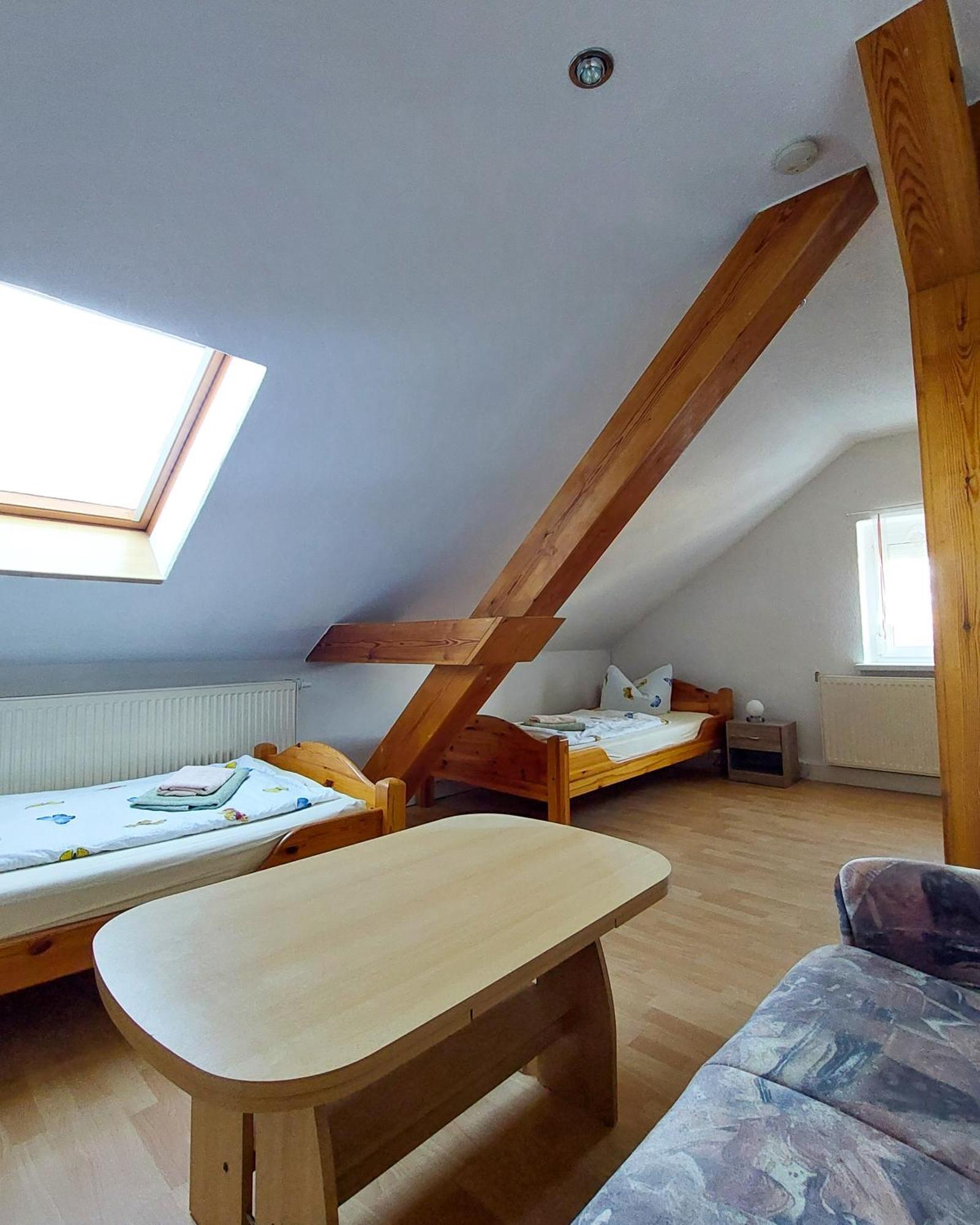 Zur Deutschen Eiche - Fruehstueckspension Und Ferienwohnungen Großschönau Habitación foto
