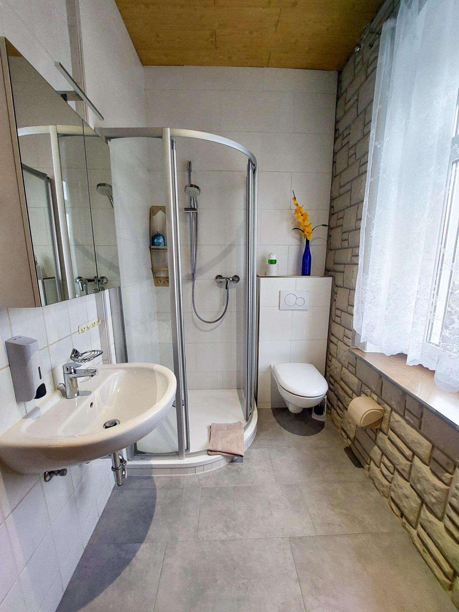Zur Deutschen Eiche - Fruehstueckspension Und Ferienwohnungen Großschönau Habitación foto